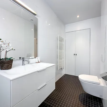 1500 Deluxe Flat For Olympic Games 2024